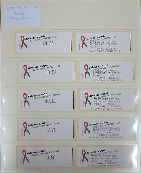0265 (215).jpg -     Lote:    265      Colecção Especializada - Etiquetas      Lotes Especiais       Descrição:      1981/2010 &mdash; Etiquetas.   Coleção composta por 12 álbuns com etiquetas desde percursoras e Framas até 2010, com provas, erros, FDC's, etiquetas novas e usadas, sobrescritos circulados, variedades de impressão e papéis. Importante estudo. Lote a ver.        Lote ETQ       Valor Base:     &euro; 3000,00     Valor Venda:     &euro;      